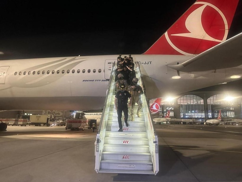Kırmızı bültenle aranan uyuşturucu baronları Türkiye'de yakalandı! Operasyonun ayrıntıları ortaya çıktı - Resim: 3