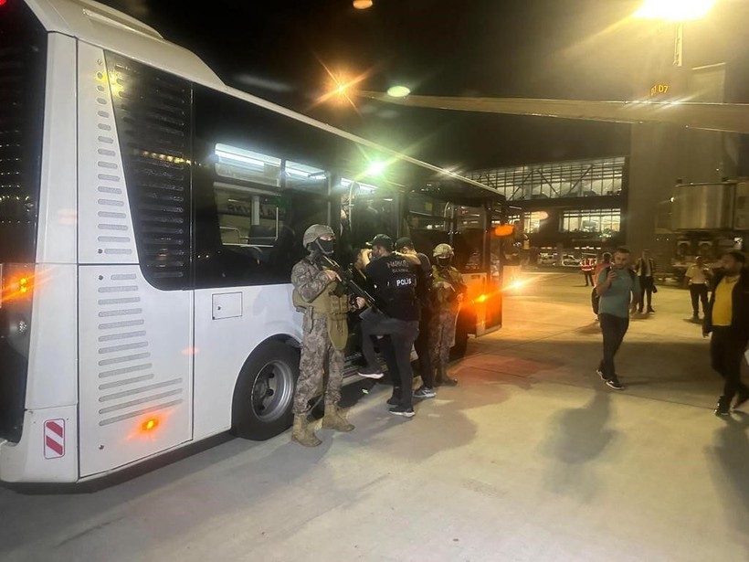 Kırmızı bültenle aranan uyuşturucu baronları Türkiye'de yakalandı! Operasyonun ayrıntıları ortaya çıktı - Resim: 5