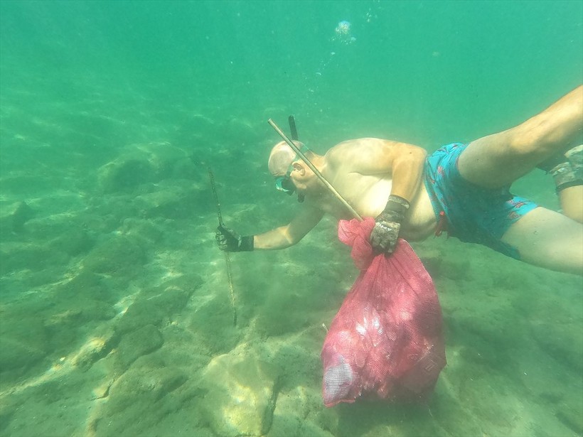 Bodrum'da deniz dibi temizliğinde 200 kilogram atık çıkarıldı! - Resim: 2