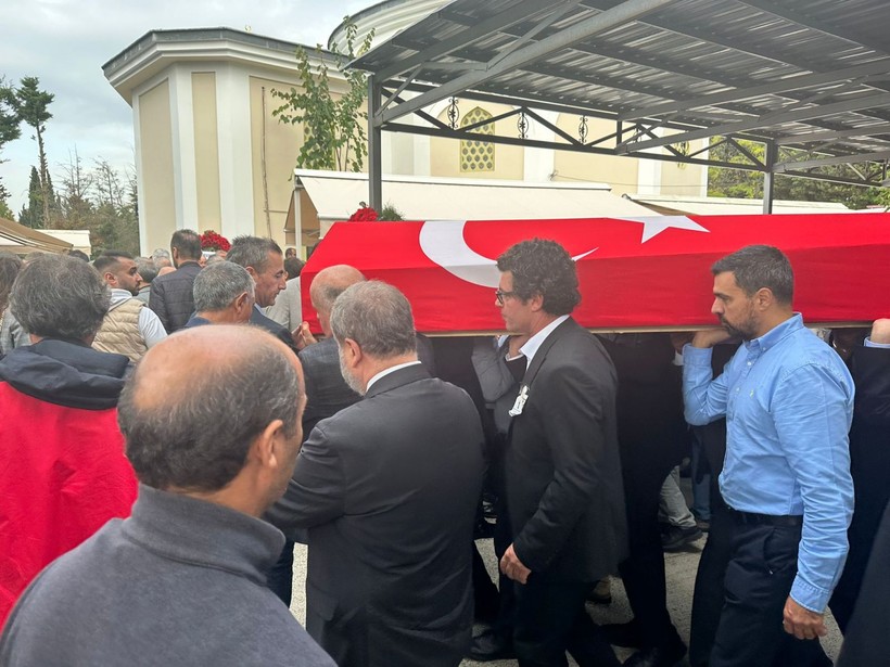 Gazeteci Osman Saffet Arolat son yolculuğuna uğurlandı - Resim: 2