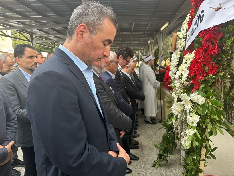 Gazeteci Osman Saffet Arolat son yolculuğuna uğurlandı - Resim: 3