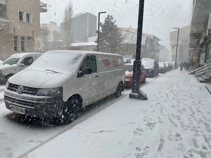 Başkent Ankara beyaz masalı yaşıyor! Yurt genelinden kar manzaraları ❄️☃️🧤 - Resim: 18