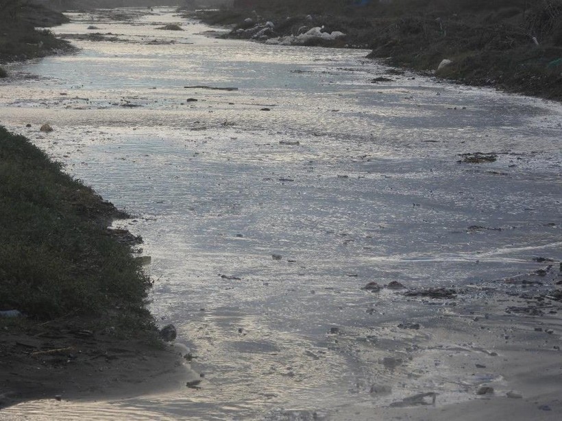 Hatay’da deniz taştı! iş yerleri ve caddeler su altında kaldı - Resim: 13