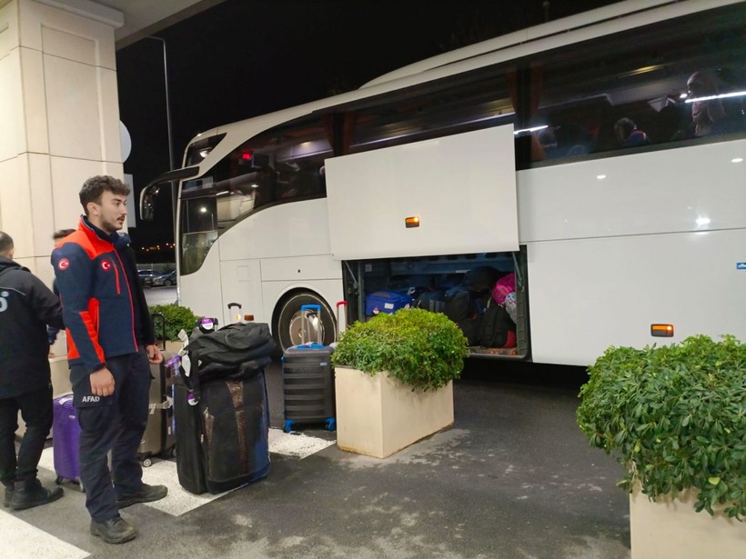 Gazze'den tahliye edilen 68 kişi İstanbul'a geldi - Resim: 7
