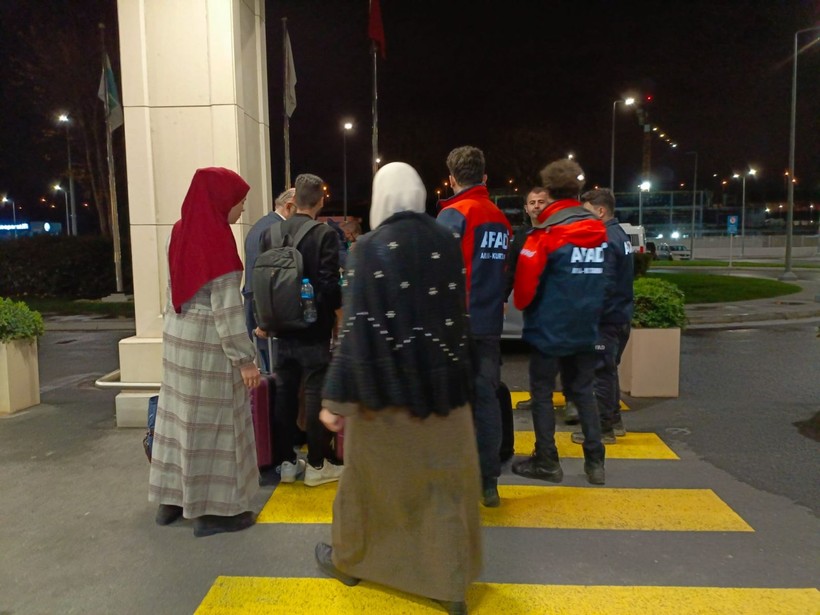 Gazze'den tahliye edilen 68 kişi İstanbul'a geldi - Resim: 10