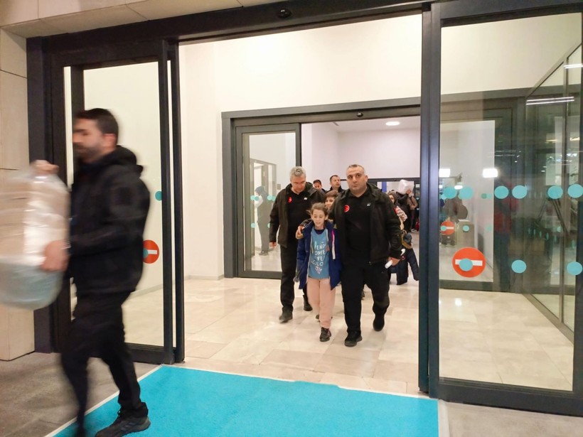 Gazze'den tahliye edilen 68 kişi İstanbul'a geldi - Resim: 2