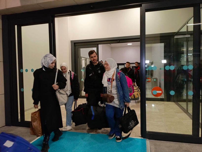 Gazze'den tahliye edilen 68 kişi İstanbul'a geldi - Resim: 3