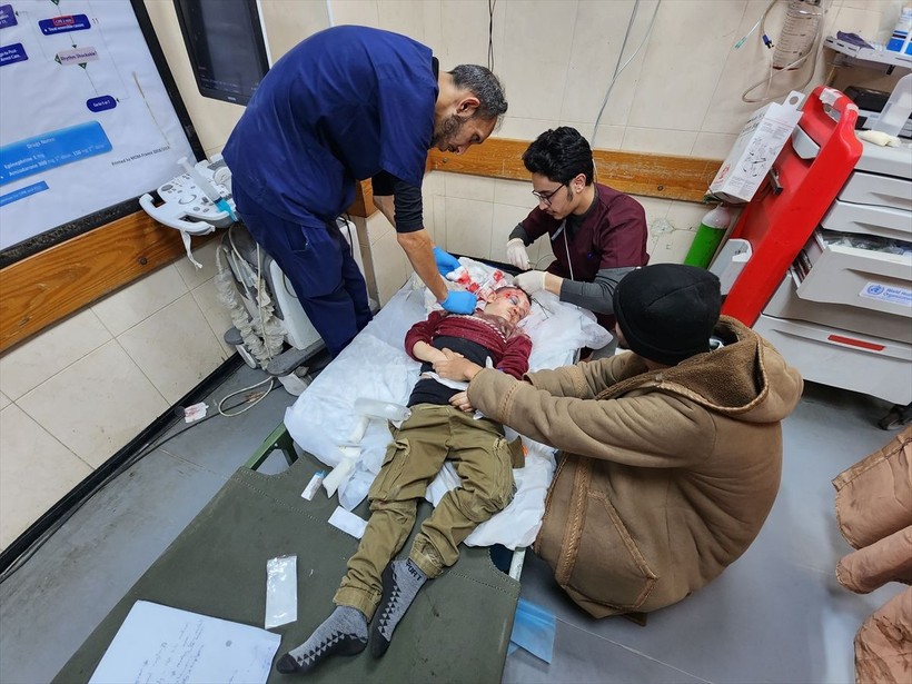 İsrail savaş uçakları sivillerin evlerini bombalıyor! Çok sayıda ölü ve yaralı var - Resim: 19