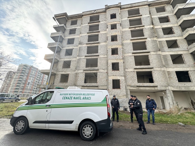 Kayseri'de 12 yaşındaki çocuk bıçaklanarak öldürüldü! 13 yaşındaki şüpheli gözaltına alındı - Resim : 5