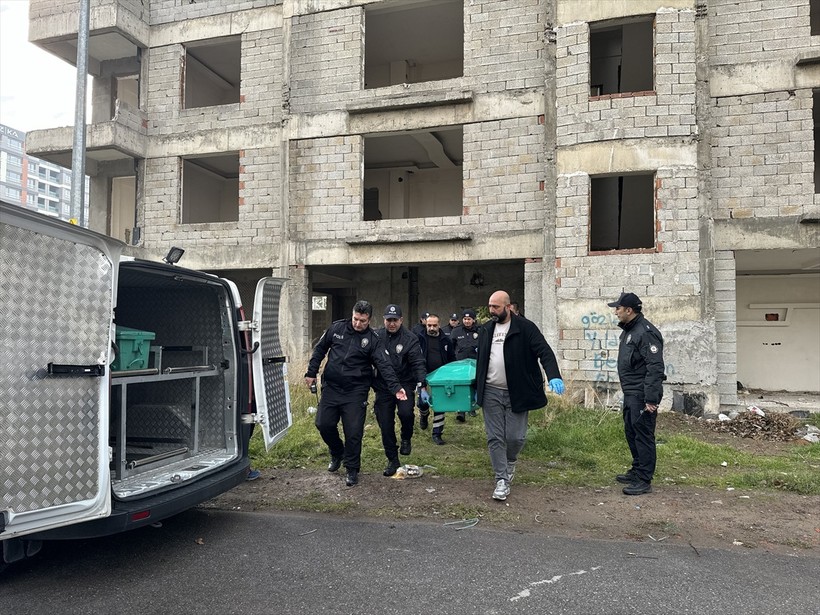 Kayseri'de 12 yaşındaki çocuk bıçaklanarak öldürüldü! 13 yaşındaki şüpheli gözaltına alındı - Resim : 3