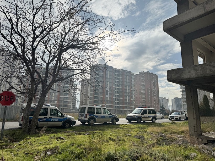 Kayseri'de 12 yaşındaki çocuk bıçaklanarak öldürüldü! 13 yaşındaki şüpheli gözaltına alındı - Resim : 1