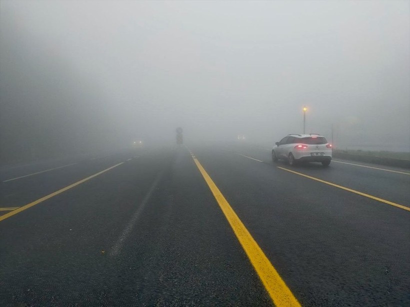 Bolu Dağı'nda sis etkisini gösteriyor! Görüş mesafesi azaldı - Resim: 3