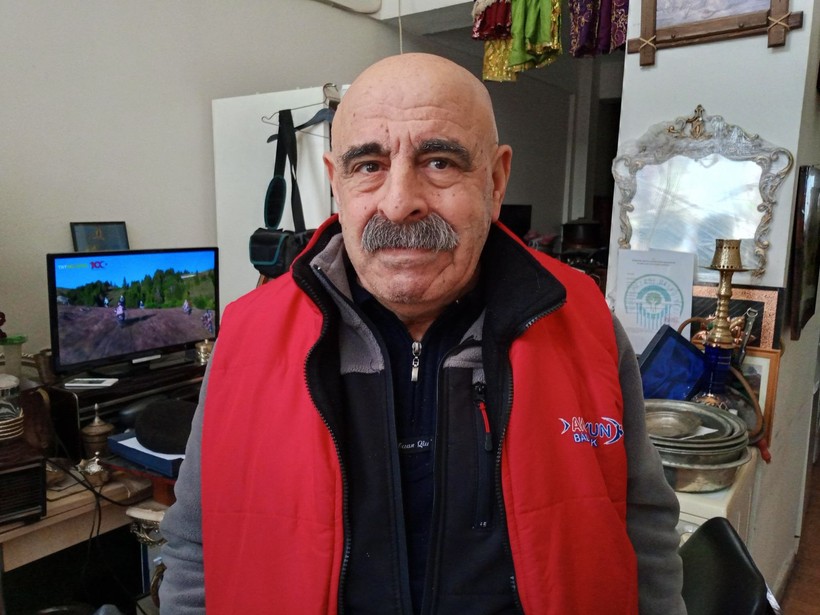 Sokakta üşüyen tüm kediler onun dükkanına sığınıyor - Resim: 3