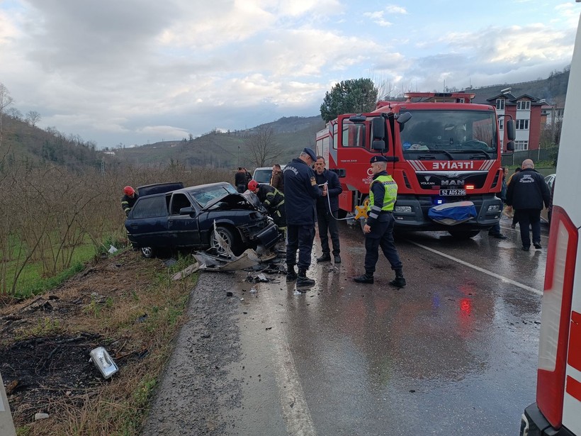 Ordu Fatsa'da feci kaza: 3 yaralı - Resim: 2