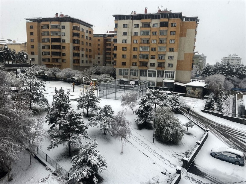 AKOM'dan gizli buzlanma uyarısı! İstanbul'a kar ne zaman yağacak? Özellikle 'öğle' saatlerine dikkat edin 🌨️❄️☃️| 12 OCAK HAVA DURUMU NASIL? - Resim: 15