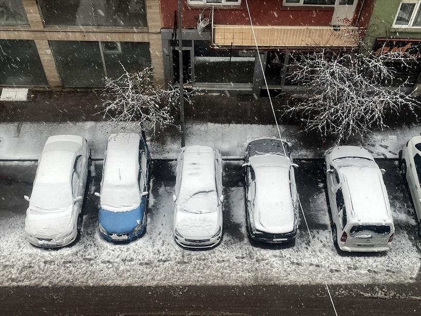 AKOM'dan gizli buzlanma uyarısı! İstanbul'a kar ne zaman yağacak? Özellikle 'öğle' saatlerine dikkat edin 🌨️❄️☃️| 12 OCAK HAVA DURUMU NASIL? - Resim: 16