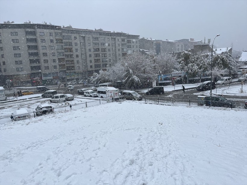 AKOM'dan gizli buzlanma uyarısı! İstanbul'a kar ne zaman yağacak? Özellikle 'öğle' saatlerine dikkat edin 🌨️❄️☃️| 12 OCAK HAVA DURUMU NASIL? - Resim: 26