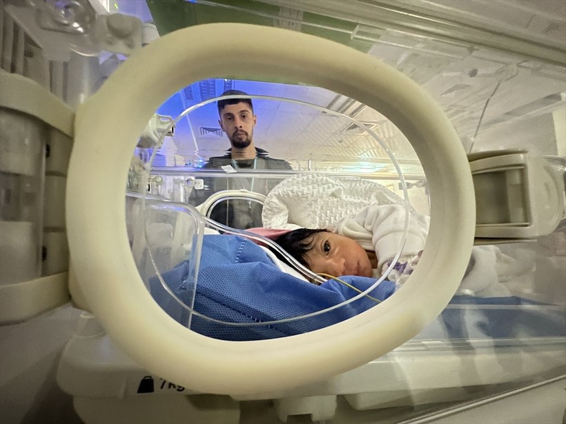 Gazze'deki prematüre bebeklerin canı tehlikede! Elektrik kesintileriyle karşı karşıya - Resim: 11