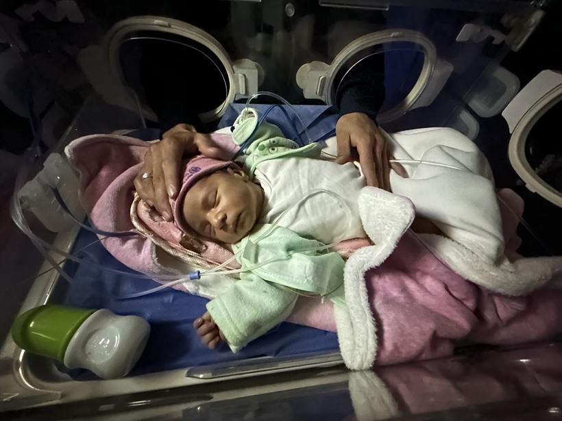 Gazze'deki prematüre bebeklerin canı tehlikede! Elektrik kesintileriyle karşı karşıya - Resim: 16
