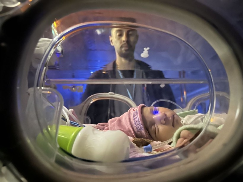 Gazze'deki prematüre bebeklerin canı tehlikede! Elektrik kesintileriyle karşı karşıya - Resim: 18