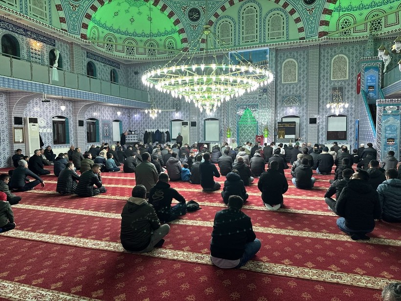 Miraç Kandili yurt genelinde dualarla idrak edildi - Resim: 8