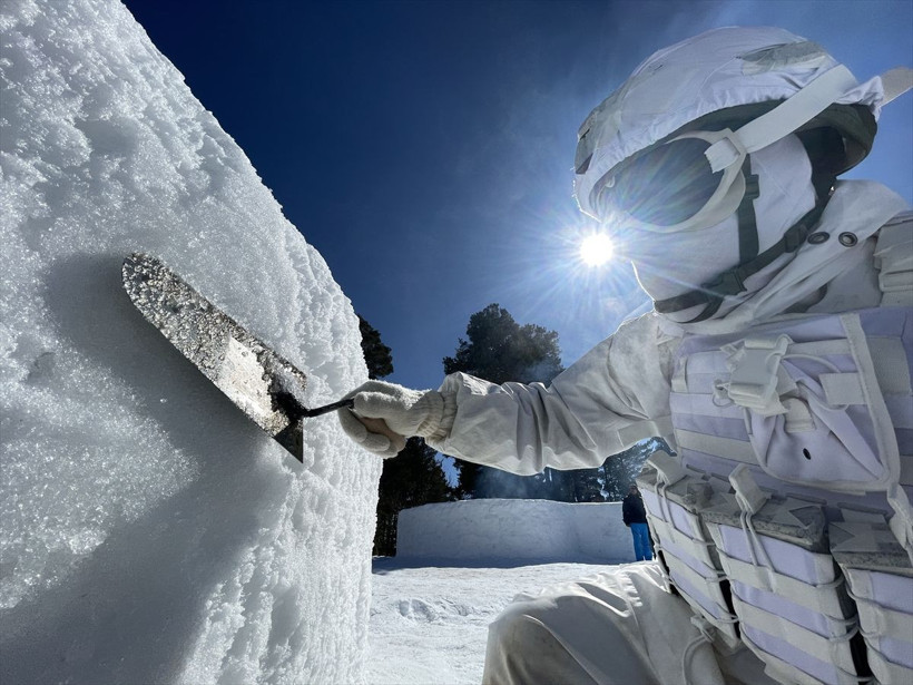 Komandoların Kars'ın karlı dağlarında zorlu eğitimi❄️⛷️🗻 - Resim: 86