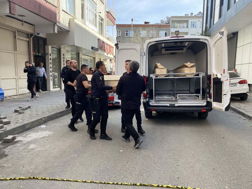 İstanbul'da güvenlik görevlisi sevgili dehşet saçtı! Ayrılmak istediği sevgilisini vurdu - Resim: 7