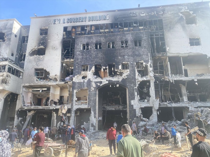 Soykırımcı İsrail ordusu, Şifa Hastanesi'ni yerle bir ettikten sonra çekildi - Resim: 58