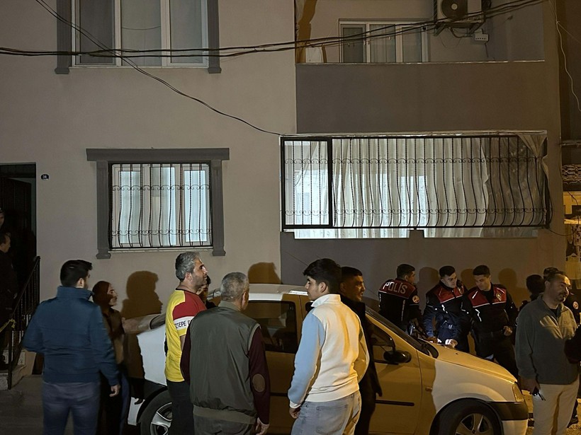 İzmir’de baba vahşeti: Eşi barışmayı kabul etmeyince 2 çocuğu ile kendisini vurdu: 1 ölü, 2 yaralı - Resim: 6