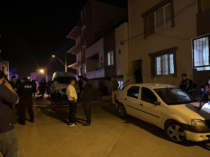 İzmir’de baba vahşeti: Eşi barışmayı kabul etmeyince 2 çocuğu ile kendisini vurdu: 1 ölü, 2 yaralı - Resim: 5
