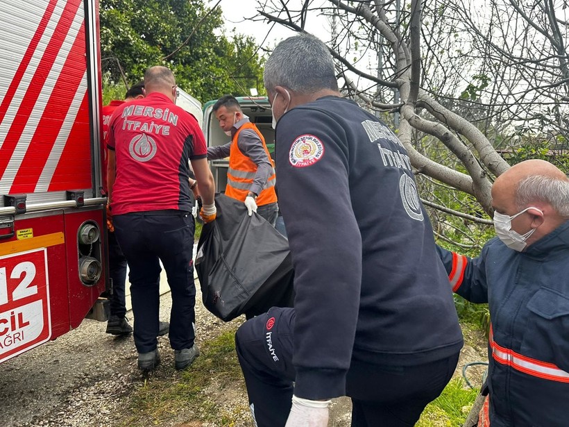 Mersin'de bir ailenin sır ölümü! Cesetleri yanık halde bulundu - Resim: 15