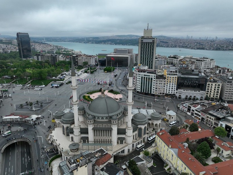 Taksim Meydanı boş kaldı - Resim: 3