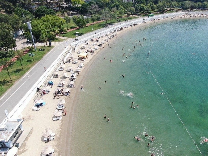 Bir yanda Üsküdar bir yanda Caddebostan! İstanbullular denizlere akın etti - Resim: 12