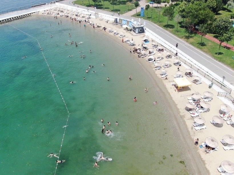 Bir yanda Üsküdar bir yanda Caddebostan! İstanbullular denizlere akın etti - Resim: 13