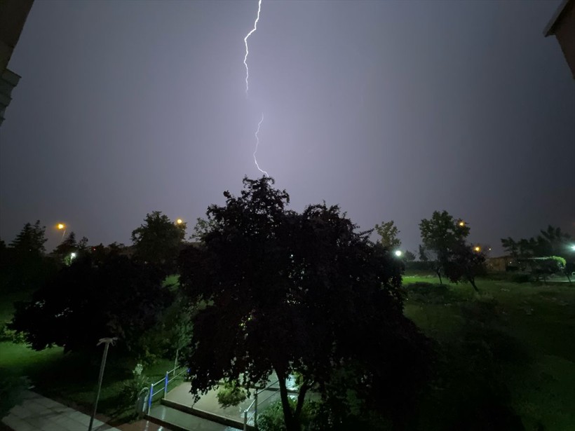 Ankara’da sağanak yağış hayatı olumsuz etkiledi - Resim: 3