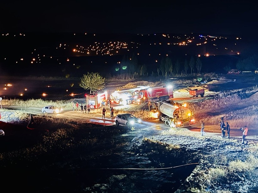 Son Dakika: Diyarbakır ve Mardin arasında anız yangını! 11 ölü, 78 yaralı - Resim: 3