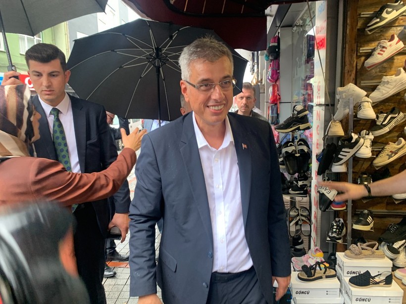 Bakan Memişoğlu ve vatandaş arasında geçen sigara diyaloğu güldürdü - Resim : 3