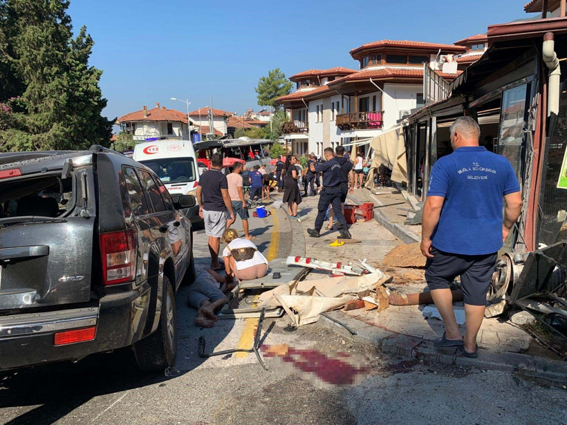 Muğla'da freni boşalan tur otobüsü dehşet saçtı: 4'ü ağır çok sayıda yaralı - Resim: 2