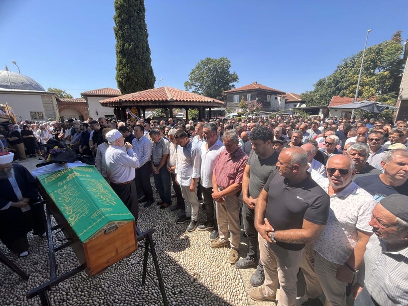 Edirne'de arkadaşının silahından çıkan kurşunla can veren Duru, son yolculuğuna uğurlandı - Resim: 15