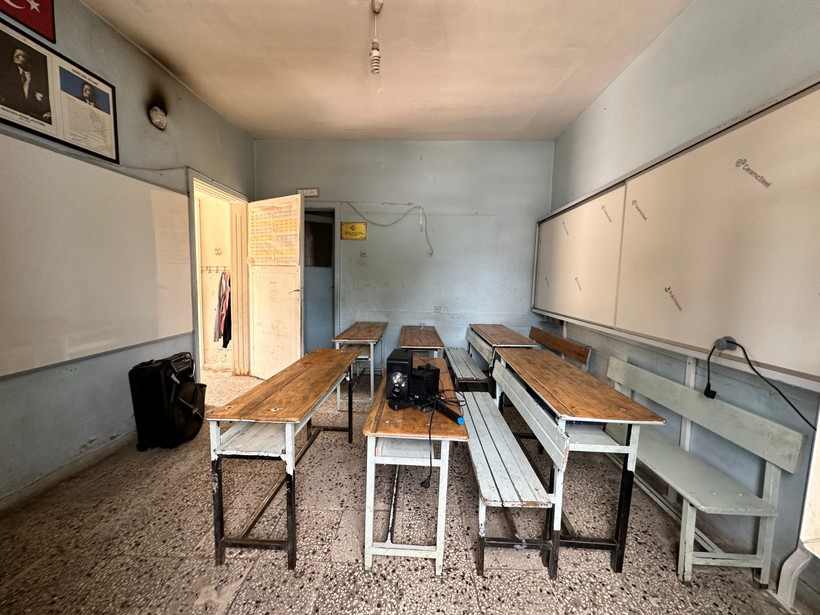 Narin'in okulunda sessizlik hakim: Sıralar boş kaldı - Resim : 3
