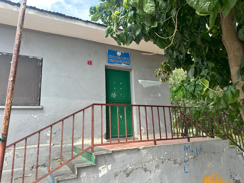 Narin'in okulunda sessizlik hakim: Sıralar boş kaldı - Resim : 4