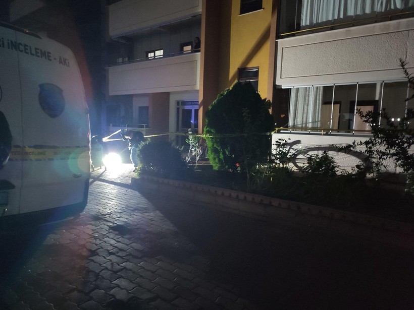 Kadın öğretmen boşanma aşamasındaki kocası tarafından 17 bıçak darbesiyle öldürüldü - Resim: 9
