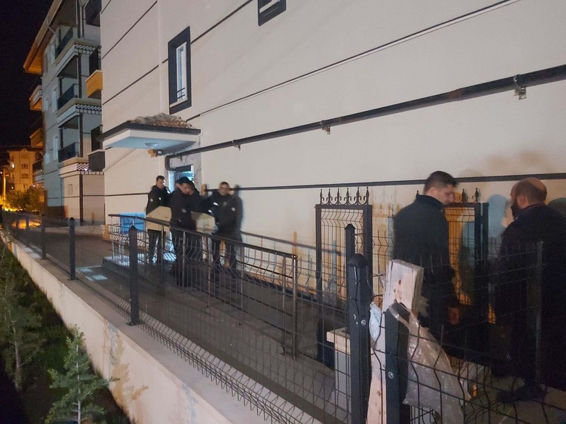 Ankara'da tüyler ürperten vahşet! 21 yaşındaki genç kızı yaşlı karşı komşusu katletti - Resim: 5