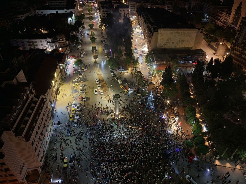 Suriye'de ABD'nin yaptırımları kaldırma kararı coşkusu! Ekonomi Bakanı gözyaşlarıyla Türkiye'ye teşekkür etti - Resim: 39
