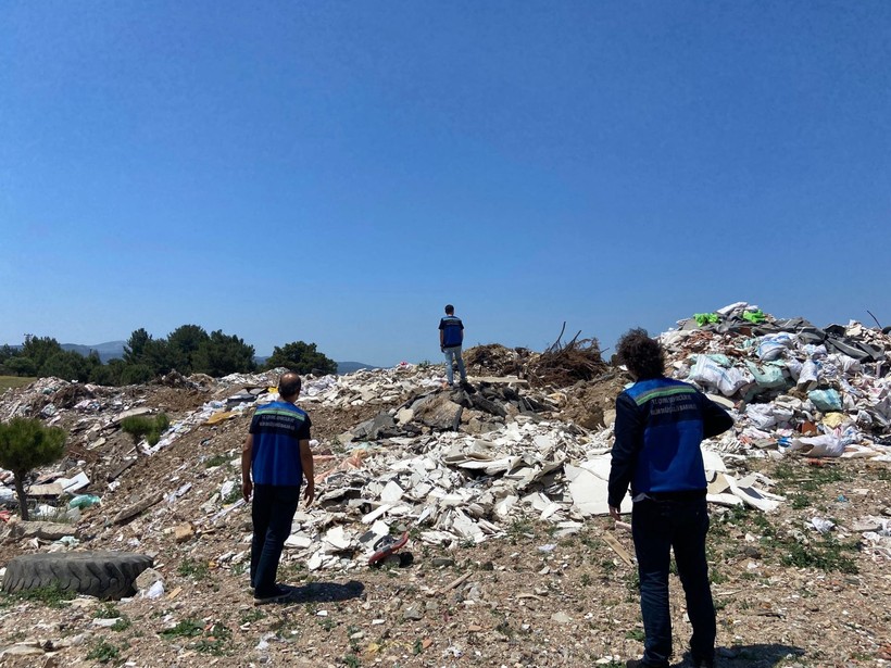 Açık alana atık döken belediyeye 1,8 milyon TL ceza - Resim: 2