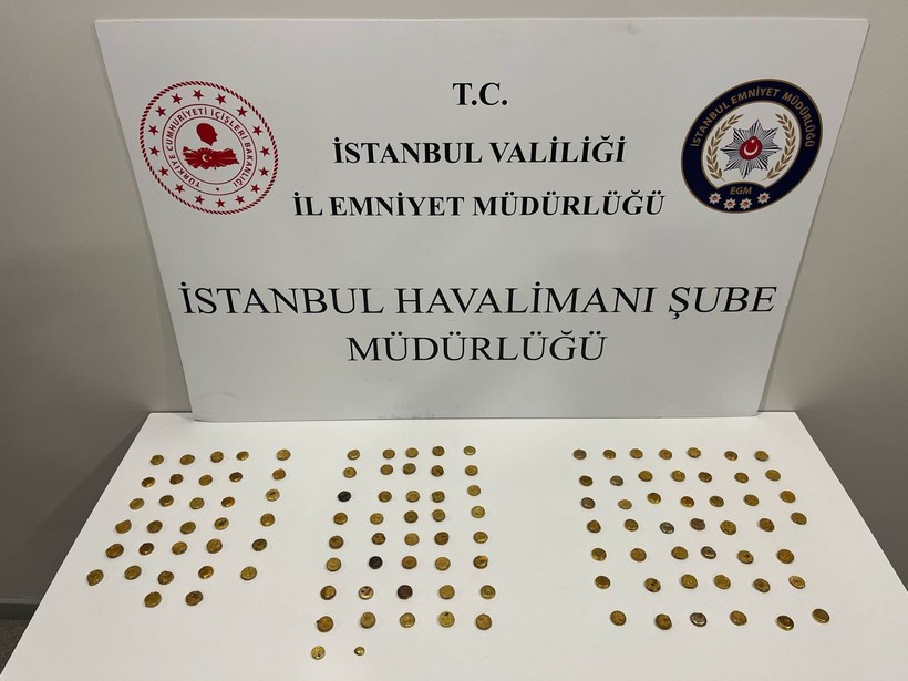 İstanbul Havalimanı’nda 3 kadının cinsel organlarında 6 kilo altın ele geçirildi - Resim: 7