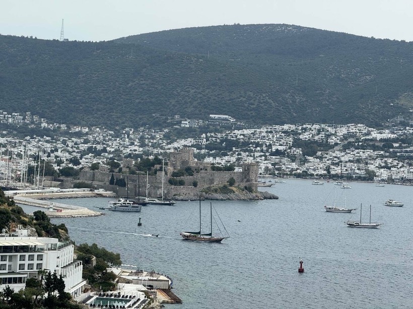 Bodrum bu yıl da cep yakacak! Sezonda oda fiyatları 43, plaj ücreti de 6 bin TL'ye kadar çıkıyor - Resim: 5