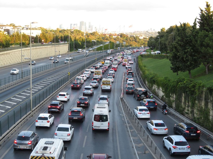 Trafik güvenliğini hiçe sayanlara rekor cezalar geliyor! Kırmızı ışık ihlalinin tekrarında 80 bin TL olacak - Resim: 14