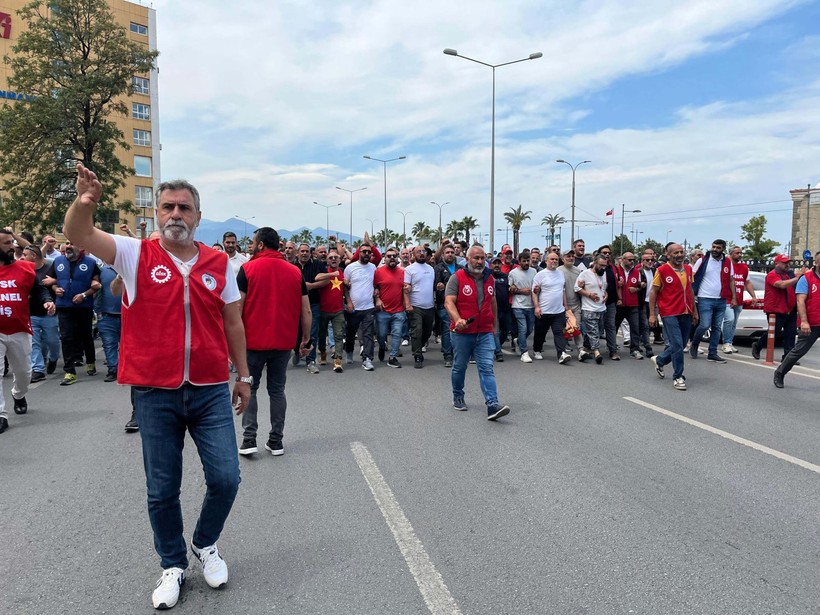 Grevde 4. gün: İzmir çöp yığınına döndü! - Resim: 7