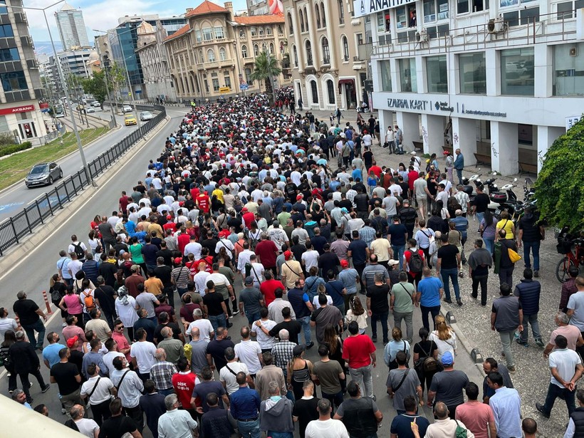 Grevde 4. gün: İzmir çöp yığınına döndü! - Resim: 5